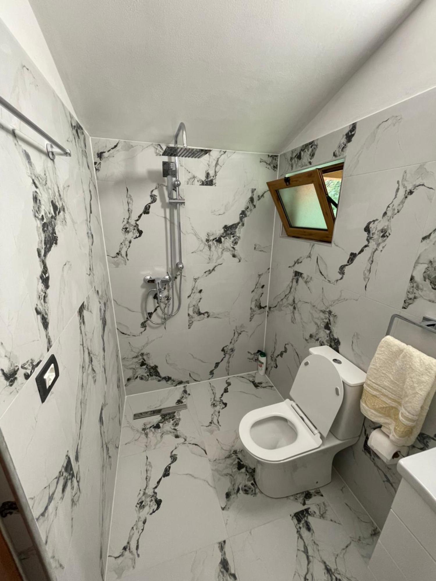 Guri I Lekes Guesthouse Moll' e Shoshit Экстерьер фото