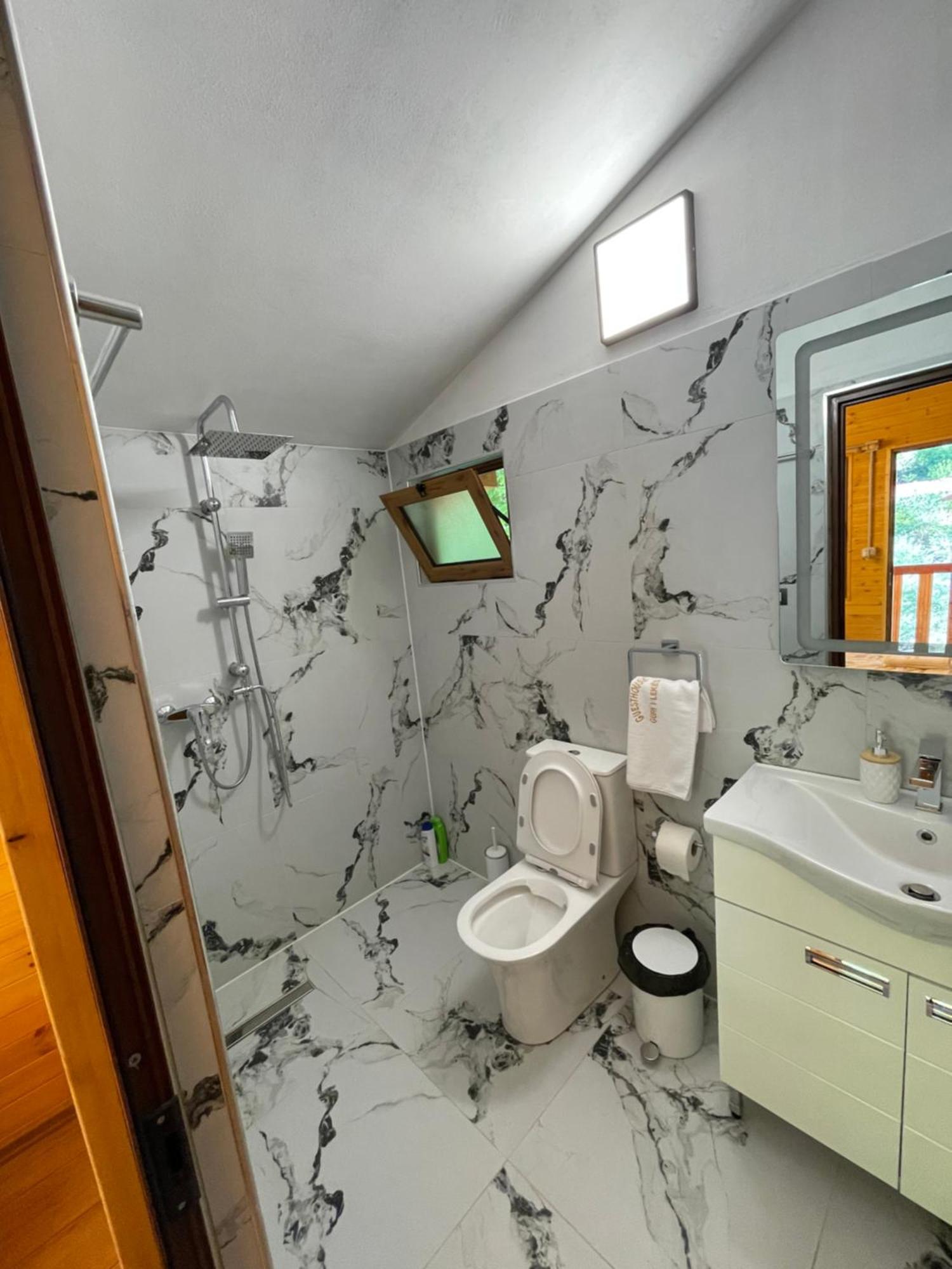 Guri I Lekes Guesthouse Moll' e Shoshit Экстерьер фото